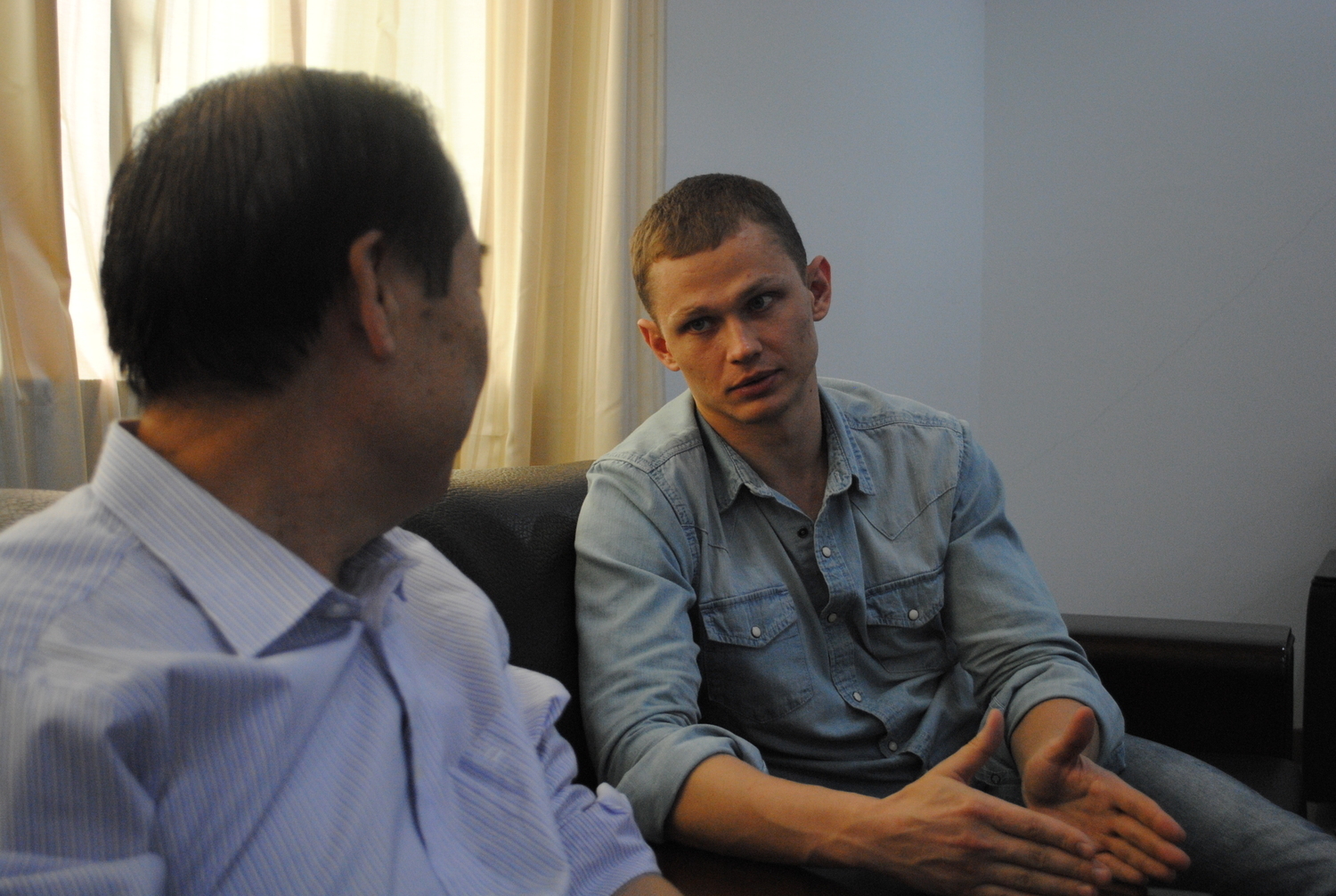 Переводчик в Гуанчжоу Игорь Паращенко. Товары из Китая оптом, доставка грузов из Китая Переводчик в Гуанчжоу. Игорь Паращенко. Товары из Китая оптом. Посредник в Китае